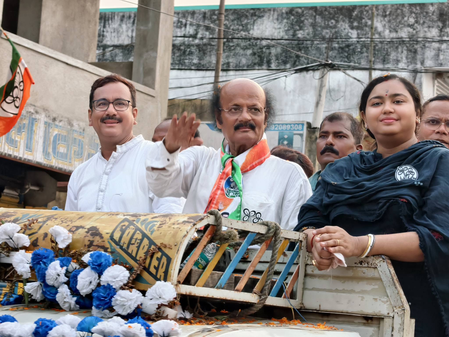 ममता बनर्जी को झटका, नंदीग्राम के बाद रेजीनगर से उम्मीदवार रबीउल आलम चौधरी ने वापस लिया नामांकन ममता बनर्जी को झटका, नंदीग्राम के बाद रेजीनगर से उम्मीदवार रबीउल आलम चौधरी ने वापस लिया नामांकन