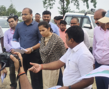 भागलपुर में टीबी मरीजों और बाढ़ पीड़ितों को मदद, 25 मरीजों को फूड बास्केट, 280 परिवारों को राहत किट भागलपुर में टीबी मरीजों और बाढ़ पीड़ितों को मदद, 25 मरीजों को फूड बास्केट, 280 परिवारों को राहत किट