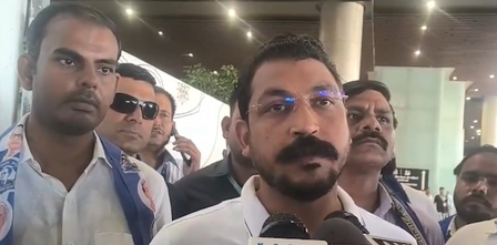 अयोध्या में चंद्रशेखर आजाद का सरकार पर हमला, बोले-‘बम से सरेआम हत्या और अब तक आरोपी नहीं पकड़े गए’ अयोध्या में चंद्रशेखर आजाद का सरकार पर हमला, बोले-‘बम से सरेआम हत्या और अब तक आरोपी नहीं पकड़े गए’