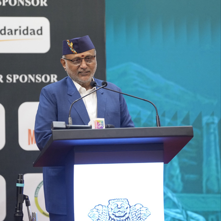 उपराष्ट्रपति ने चाय उद्योग को आधुनिक बनाने का किया आह्वान, अनुसंधान की मजबूती पर जोर उपराष्ट्रपति ने चाय उद्योग को आधुनिक बनाने का किया आह्वान, अनुसंधान की मजबूती पर जोर