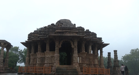 1000 साल का हुआ गुजरात का मोढेरा सूर्य मंदिर, वास्तुकला और शिल्पकला का अद्भुत उदाहरण 1000 साल का हुआ गुजरात का मोढेरा सूर्य मंदिर, वास्तुकला और शिल्पकला का अद्भुत उदाहरण