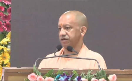 जीरो कमीशन पर चलेगी भारत टैक्सी, चालक को पांच लाख की सामाजिक सुरक्षा सीएम योगी जीरो कमीशन पर चलेगी भारत टैक्सी, चालक को पांच लाख की सामाजिक सुरक्षा सीएम योगी