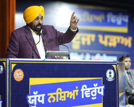 भगवंत मान की सरकार ने कर्मचारियों का महंगाई भत्ता बढ़ाया, एक सितंबर से मिलेगा लाभ भगवंत मान की सरकार ने कर्मचारियों का महंगाई भत्ता बढ़ाया, एक सितंबर से मिलेगा लाभ