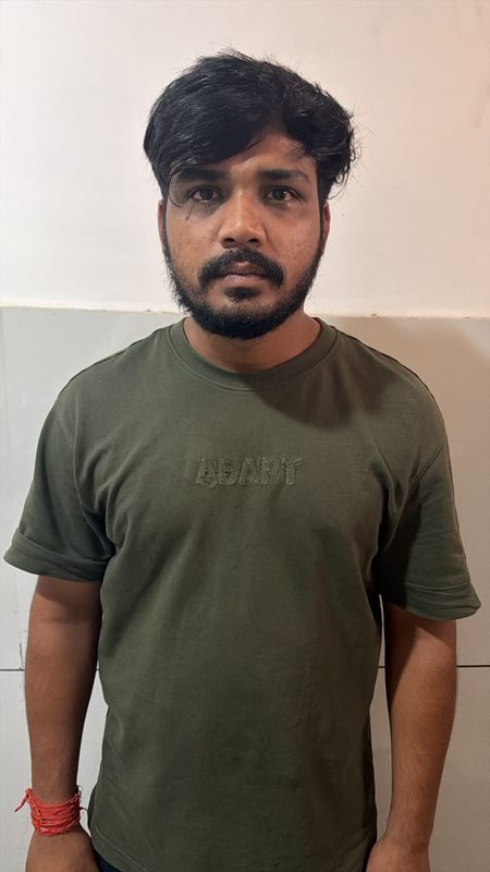 एसएससी जीडी ऑनलाइन परीक्षा में धांधली करने वाले सॉल्वर गैंग का हैकर गिरफ्तार, ‘डेविल’ के नाम से करता था सर्वर हैक एसएससी जीडी ऑनलाइन परीक्षा में धांधली करने वाले सॉल्वर गैंग का हैकर गिरफ्तार, ‘डेविल’ के नाम से करता था सर्वर हैक