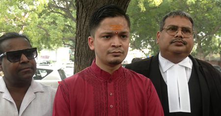 ट्रांसजेंडर कोई गाली नहीं, यह सम्मानित पहचान है, जीतन राम मांझी के बयान पर डॉ. राजन सिंह ट्रांसजेंडर कोई गाली नहीं, यह सम्मानित पहचान है, जीतन राम मांझी के बयान पर डॉ. राजन सिंह