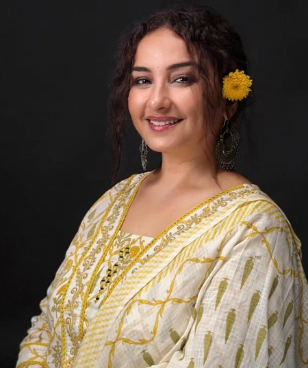 बर्थडे स्पेशल  डॉक्टर परिवार की बेटी ने बॉलीवुड में बनाई पहचान, वीर-जारा और बागबान में किया दमदार अभिनय