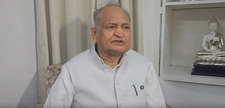 एसआईआर पर राहुल गांधी की चेतावनी सही निकली, ज्ञानेश कुमार पर एक्शन हो अशोक गहलोत