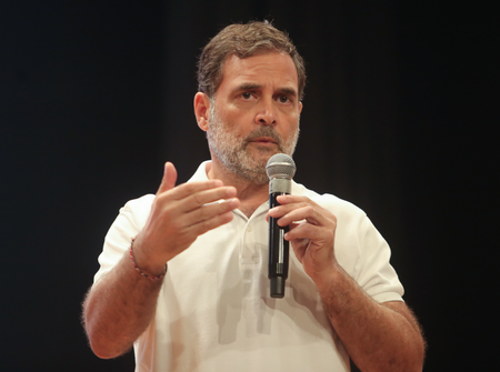 मुझे तेज लहरों के बीच तैरना पसंद, सीईसी के खिलाफ महाभियोग की मांग के बीच राहुल गांधी का पोस्ट मुझे तेज लहरों के बीच तैरना पसंद, सीईसी के खिलाफ महाभियोग की मांग के बीच राहुल गांधी का पोस्ट