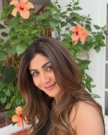 शिल्पा शेट्टी ने शेयर की वेकेशन की तस्वीरें, पर्यावरण की अहमियत पर कही बड़ी बात शिल्पा शेट्टी ने शेयर की वेकेशन की तस्वीरें, पर्यावरण की अहमियत पर कही बड़ी बात