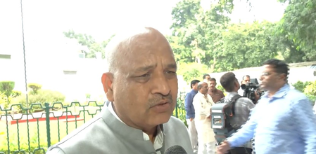 मुख्य चुनाव आयुक्त ने संविधान में दिए गए अधिकारों को किया चकनाचूर, तुरंत इस्तीफा दें कांग्रेस मुख्य चुनाव आयुक्त ने संविधान में दिए गए अधिकारों को किया चकनाचूर, तुरंत इस्तीफा दें कांग्रेस