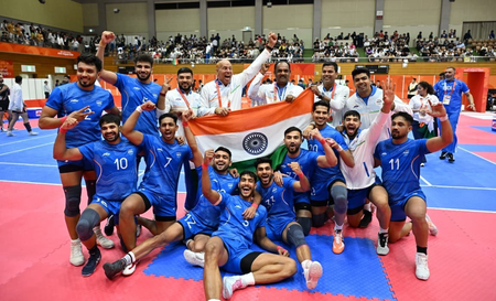 आपके शानदार प्रदर्शन ने एक यादगार अध्याय लिखा है, गोल्ड मेडल जीतने पर अमित शाह ने भारतीय पुरुष कबड्डी टीम को दी बधाई आपके शानदार प्रदर्शन ने एक यादगार अध्याय लिखा है, गोल्ड मेडल जीतने पर अमित शाह ने भारतीय पुरुष कबड्डी टीम को दी बधाई