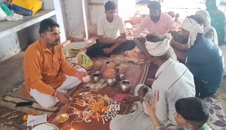 पितृपक्ष में पिहोवा तीर्थ पर उमड़ रहे श्रद्धालु, अकाल मृत्यु वाले पितरों से जुड़ी है मान्यता पितृपक्ष में पिहोवा तीर्थ पर उमड़ रहे श्रद्धालु, अकाल मृत्यु वाले पितरों से जुड़ी है मान्यता