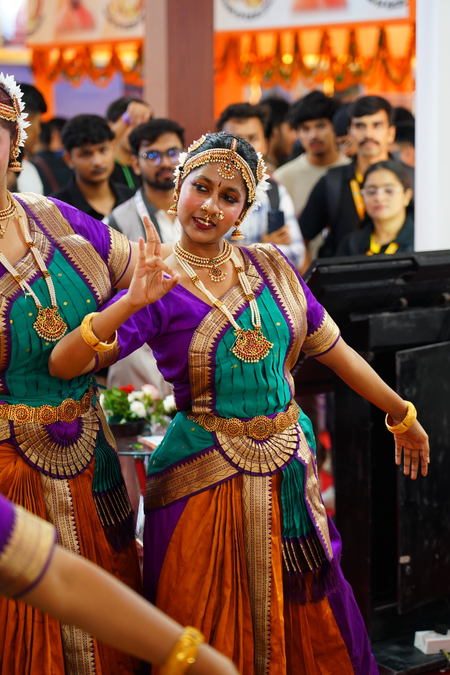 यूपी ट्रेड शो दिखा हुनर का जादू, ‘आओ करके सीखें’ थीम ने खींचा दर्शकों का ध्यान