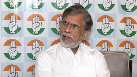 चुनाव आयोग पर कांग्रेस का निशाना, पवन खेड़ा बोले- प्रेस नोट नाकाफी और विलंबित