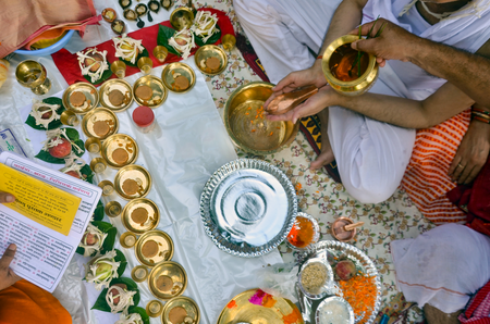पितृपक्ष विशेष बोधगया में बुद्ध मंदिर परिसर में भी होता है पिंडदान, वर्षों पुरानी परंपरा आज भी कायम पितृपक्ष विशेष बोधगया में बुद्ध मंदिर परिसर में भी होता है पिंडदान, वर्षों पुरानी परंपरा आज भी कायम