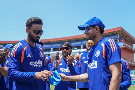 पहला वनडे वेस्टइंडीज के खिलाफ टॉस जीतकर भारत ने चुनी गेंदबाजी, नमन धीर का डेब्यू पहला वनडे वेस्टइंडीज के खिलाफ टॉस जीतकर भारत ने चुनी गेंदबाजी, नमन धीर का डेब्यू