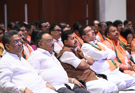 ‘मन की बात’ देशभर के प्रेरक कहानियों को सामने लाने का माध्यम बन चुका है नितिन नवीन ‘मन की बात’ देशभर के प्रेरक कहानियों को सामने लाने का माध्यम बन चुका है नितिन नवीन
