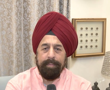 राहुल गांधी संवैधानिक संस्थाओं को कर रहे बदनाम, अब निशाने पर चुनाव आयोग आरपी सिंह राहुल गांधी संवैधानिक संस्थाओं को कर रहे बदनाम, अब निशाने पर चुनाव आयोग आरपी सिंह