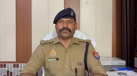 पीलीभीत में डंपर की टक्कर से कार सवार तीन की मौत, दो की हालत नाजुक पीलीभीत में डंपर की टक्कर से कार सवार तीन की मौत, दो की हालत नाजुक