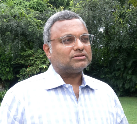 फोटो खिंचवाने से नहीं मिटेंगी चुनाव आयोग पर उठ रहीं चिंताएं कार्ति चिदंबरम फोटो खिंचवाने से नहीं मिटेंगी चुनाव आयोग पर उठ रहीं चिंताएं कार्ति चिदंबरम