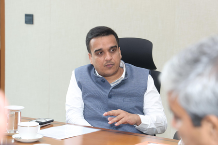 डिप्टी सीएम हर्ष संघवी ने वलारिवन को 1.33 करोड़ रुपए के स्पोर्ट्स टैलेंट अवॉर्ड से किया सम्मानित डिप्टी सीएम हर्ष संघवी ने वलारिवन को 1.33 करोड़ रुपए के स्पोर्ट्स टैलेंट अवॉर्ड से किया सम्मानित