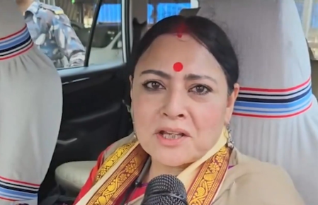 इंद्रनील सेन के घर ईडी की छापेमारी पर भाजपा नेता बोले-टीएमसी लोगों को ठगने आई थी इंद्रनील सेन के घर ईडी की छापेमारी पर भाजपा नेता बोले-टीएमसी लोगों को ठगने आई थी