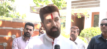 अगर विपक्ष को चुनाव प्रक्रिया से दिक्कत है तो इलेक्शन लड़ना क्यों नहीं छोड़ देताः चिराग पासवान अगर विपक्ष को चुनाव प्रक्रिया से दिक्कत है तो इलेक्शन लड़ना क्यों नहीं छोड़ देताः चिराग पासवान