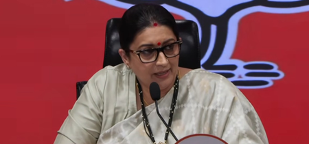 अपनी हार की समीक्षा करने के बजाय चुनाव आयोग पर हमला कर रही कांग्रेस स्मृति ईरानी अपनी हार की समीक्षा करने के बजाय चुनाव आयोग पर हमला कर रही कांग्रेस स्मृति ईरानी