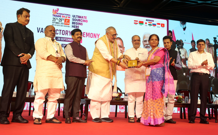 यूपीआईटीएस-2026 में 6,500 करोड़ के 4,400 एमओयू, 15,500 करोड़ के कारोबार का अनुमान यूपीआईटीएस-2026 में 6,500 करोड़ के 4,400 एमओयू, 15,500 करोड़ के कारोबार का अनुमान