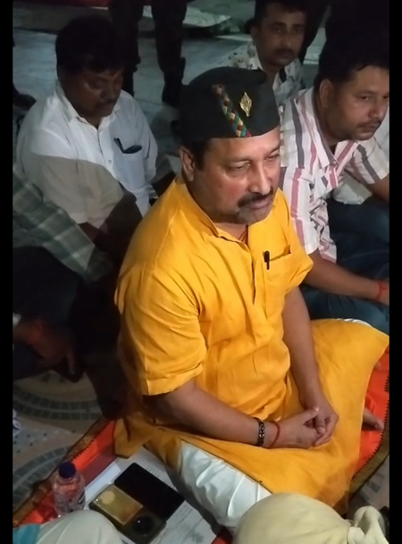 बिहार विधायक विनय बिहारी अपनी ही सरकार के खिलाफ धरने पर बैठे, बाढ़ राहत में लापरवाही का लगाया आरोप बिहार विधायक विनय बिहारी अपनी ही सरकार के खिलाफ धरने पर बैठे, बाढ़ राहत में लापरवाही का लगाया आरोप