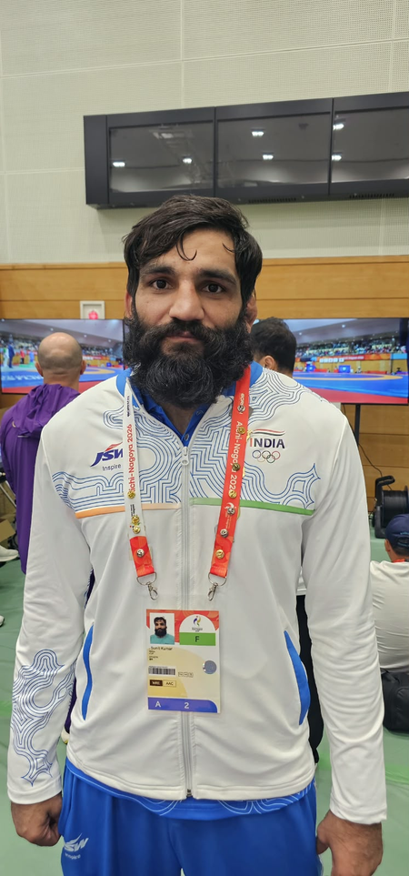 एशियन गेम्स सुनील कुमार ने ग्रीको-रोमन रेसलिंग में ब्रॉन्ज मेडल जीतकर इतिहास रचा एशियन गेम्स सुनील कुमार ने ग्रीको-रोमन रेसलिंग में ब्रॉन्ज मेडल जीतकर इतिहास रचा