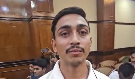 ‘बड़ी दीदी की शादी रुक गई, बीएसएफ से निकाले जाने पर बोले दीपक ‘बड़ी दीदी की शादी रुक गई, बीएसएफ से निकाले जाने पर बोले दीपक