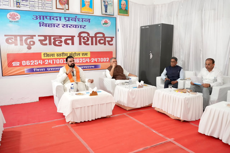 बाढ़ प्रभावित परिवारों को हरसंभव सहायता उपलब्ध कराएं, दशहरा से पहले 7 हजार रुपए की सहायता सुनिश्चित हो सीएम सम्राट चौधरी बाढ़ प्रभावित परिवारों को हरसंभव सहायता उपलब्ध कराएं, दशहरा से पहले 7 हजार रुपए की सहायता सुनिश्चित हो सीएम सम्राट चौधरी