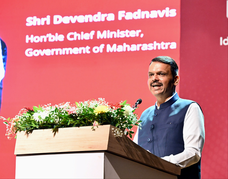 युवा नेतृत्व वाले अनुसंधान से महाराष्ट्र वैश्विक नवाचार केंद्र में परिवर्तित होगा सीएम फडणवीस युवा नेतृत्व वाले अनुसंधान से महाराष्ट्र वैश्विक नवाचार केंद्र में परिवर्तित होगा सीएम फडणवीस