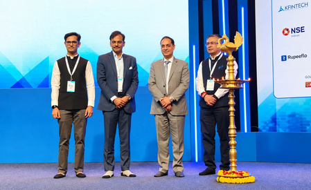 एनएसई-बीएसई को अपने ही शेयरों में ट्रेडिंग की अनुमति देने का फिलहाल कोई प्रस्ताव नहीं सेबी चेयरमैन एनएसई-बीएसई को अपने ही शेयरों में ट्रेडिंग की अनुमति देने का फिलहाल कोई प्रस्ताव नहीं सेबी चेयरमैन