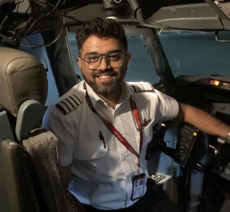 भारत के दो नगीने नीरजा और स्मित जान पर खेलकर इंसानियत को जिंदा रखा, अपने-पराए का भेद मिटाया भारत के दो नगीने नीरजा और स्मित जान पर खेलकर इंसानियत को जिंदा रखा, अपने-पराए का भेद मिटाया