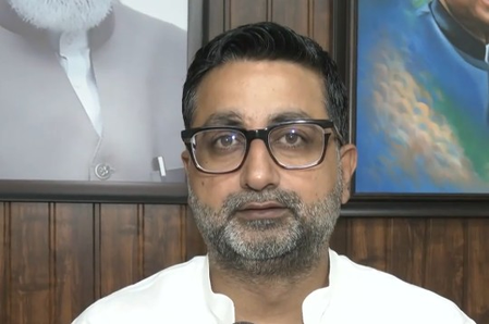 यूपी के मंत्रियों ने कहा-सपा का घमंड 2027 में प्रदेश की जनता ध्वस्त करेगी यूपी के मंत्रियों ने कहा-सपा का घमंड 2027 में प्रदेश की जनता ध्वस्त करेगी