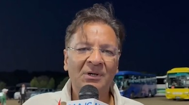 बेहद गर्व का पल, स्पाइसजेट के अजय सिंह ने कैप्टन स्मित की बहादुरी की तारीफ की बेहद गर्व का पल, स्पाइसजेट के अजय सिंह ने कैप्टन स्मित की बहादुरी की तारीफ की