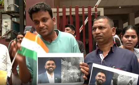 स्मित मच्छार के लिए मुंबई में सर्वोच्च सम्मान की मांग, दिल्ली में बेहतर स्वास्थ्य के लिए हुई पूर्जा-अर्चना स्मित मच्छार के लिए मुंबई में सर्वोच्च सम्मान की मांग, दिल्ली में बेहतर स्वास्थ्य के लिए हुई पूर्जा-अर्चना