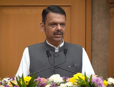 आदिवासी इलाकों के विकास के लिए 25 हजार करोड़ रुपए आवंटित सीएम देवेंद्र फडणवीस आदिवासी इलाकों के विकास के लिए 25 हजार करोड़ रुपए आवंटित सीएम देवेंद्र फडणवीस