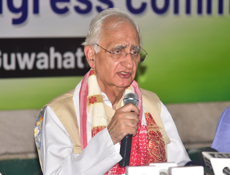 राज्यवार यूसीसी को लेकर सलमान खुर्शीद का तंज, बोले- इसे ‘स्टेट सिविल कोड’ कहा जाना चाहिए राज्यवार यूसीसी को लेकर सलमान खुर्शीद का तंज, बोले- इसे ‘स्टेट सिविल कोड’ कहा जाना चाहिए