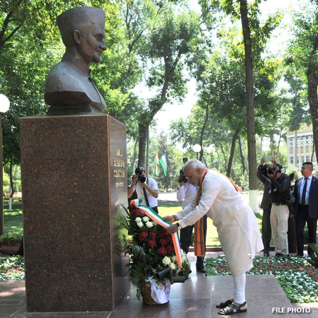 लाल बहादुर शास्त्री बाहर से विनम्र और भीतर से चट्टान की तरह दृढ़ निश्चयी थे, जयंती पर प्रधानमंत्री मोदी ने दी श्रद्धांजलि लाल बहादुर शास्त्री बाहर से विनम्र और भीतर से चट्टान की तरह दृढ़ निश्चयी थे, जयंती पर प्रधानमंत्री मोदी ने दी श्रद्धांजलि