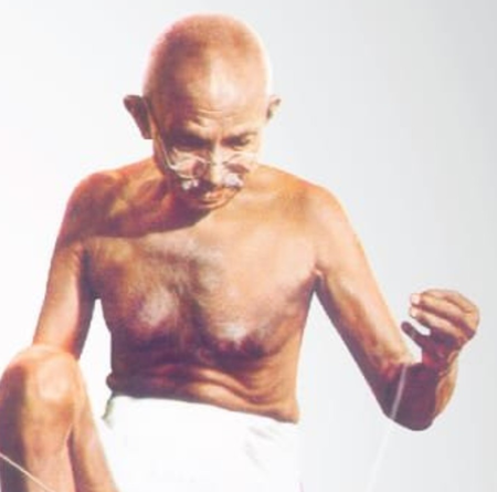 महात्मा गांधी ने मानवता, करुणा और शांति का मार्ग दिखाया, खड़गे समेत कांग्रेस नेताओं ने दी श्रद्धांजलि महात्मा गांधी ने मानवता, करुणा और शांति का मार्ग दिखाया, खड़गे समेत कांग्रेस नेताओं ने दी श्रद्धांजलि