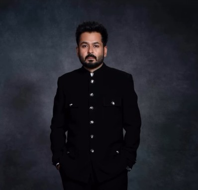 डिजाइनर सूट में नेशनल अवॉर्ड लेने पहुंचे आदित्य धर, मनीष मल्होत्रा को कहा- दिल से थैंक्यू