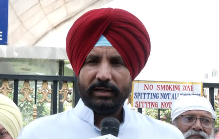 हवा का रुख भांपकर खुद दिया इस्तीफा, किसी ने नहीं मांगा था अमरिंदर सिंह राजा वडिंग हवा का रुख भांपकर खुद दिया इस्तीफा, किसी ने नहीं मांगा था अमरिंदर सिंह राजा वडिंग