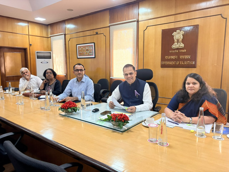 राजस्थान मुख्य सचिव ने हाई-रिस्क प्रेग्नेंसी वाली महिलाओं के लिए परिवहन व्यवस्था मजबूत करने के दिए निर्देश​‌
