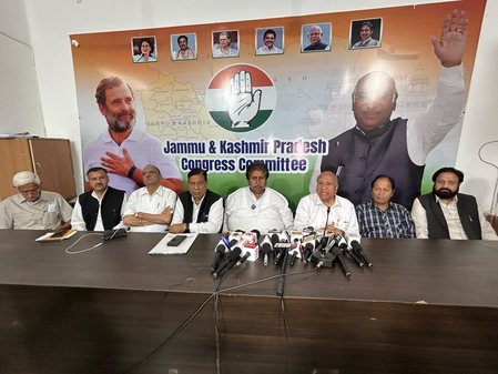 ज्ञानेश कुमार के खिलाफ एक्शन प्लान बनाने के लिए जम्मू में इंडी गठबंधन की बैठक ज्ञानेश कुमार के खिलाफ एक्शन प्लान बनाने के लिए जम्मू में इंडी गठबंधन की बैठक