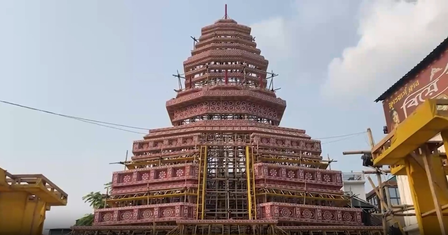 त्रिपुरा दुर्गा पूजा पंडाल में दिखेगी थाईलैंड के प्रसिद्ध ‘वाट अरुण’ मंदिर की झलक, 20 लाख सीपियों से होगी सजावट