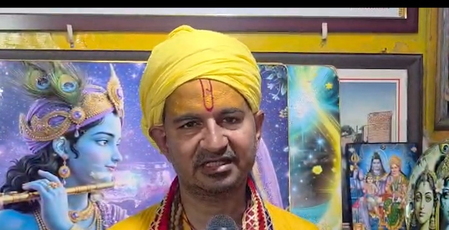 प्रेमानंद महाराज की जान को खतरा, दिनेश शर्मा ने सीएम योगी से की सुरक्षा बढ़ाने की मांग