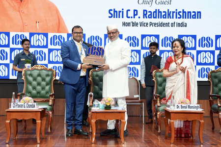 आईसीएसआई स्थापना दिवस पर उपराष्ट्रपति का आह्वान, कंपनी सचिवों को बताया सुशासन का संरक्षक आईसीएसआई स्थापना दिवस पर उपराष्ट्रपति का आह्वान, कंपनी सचिवों को बताया सुशासन का संरक्षक